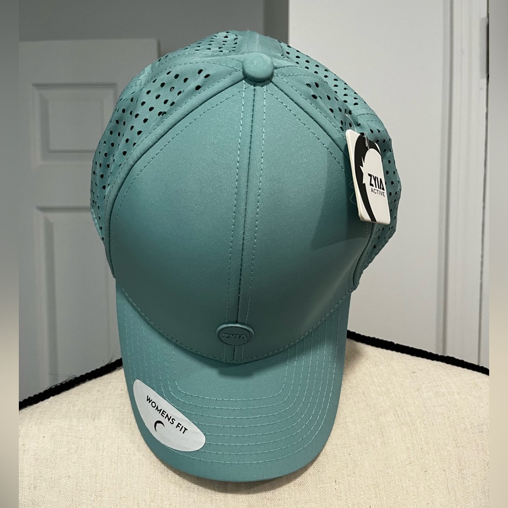 Zyia hat